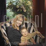 18-12-2003 Wendy van Dijk and son Sem on location in Hilversum.

[keywords]Posed, Half Length, Eyecontact, Smiling, Chair, TV presentator[/keywords]